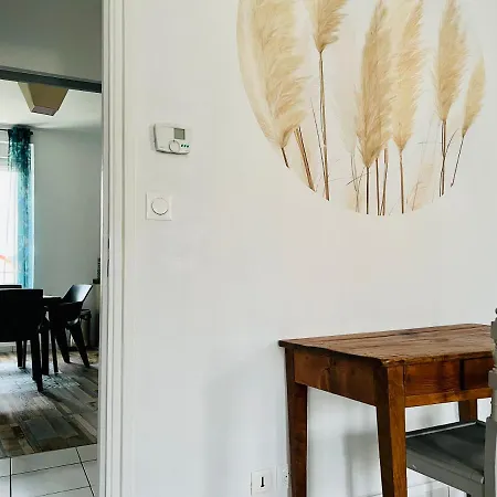La Plume Wifi Parking Un-Sejour-A-Part Apartment Clouange Exterior photo